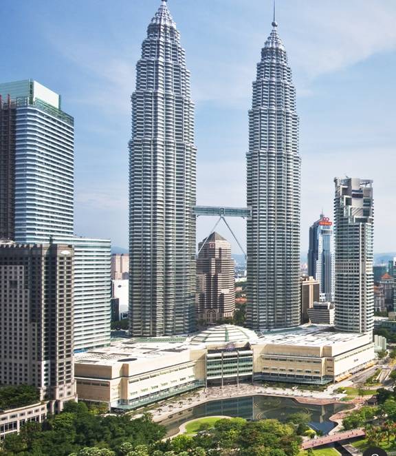 Remembering César Pelli: His Soaring Skyscrapers And Daring Designs - Sheet2