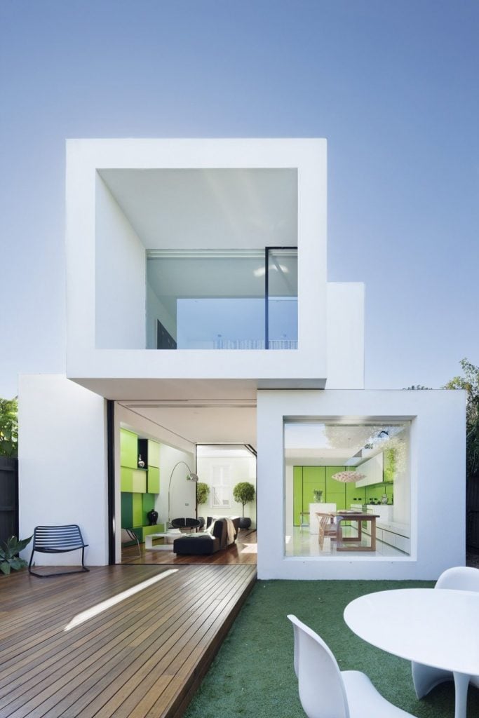  SMALL MODERN HOUSE