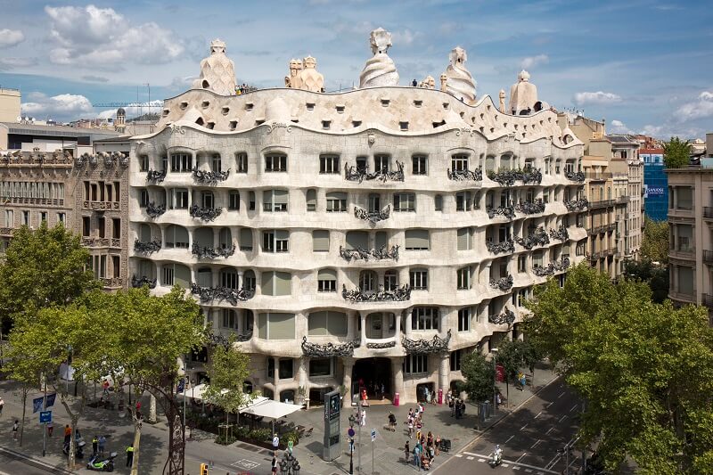 50 of The Most Iconic Buildings of  Modern Architecture - Casa Milà