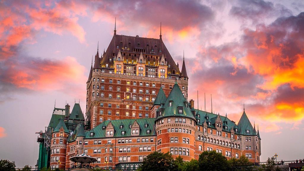 50 of The Most Iconic Buildings of  Modern Architecture - Château Frontenac