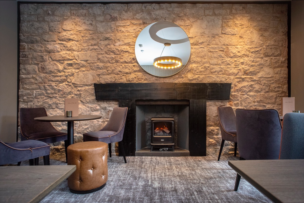 TEN HILL PLACE HOTEL1