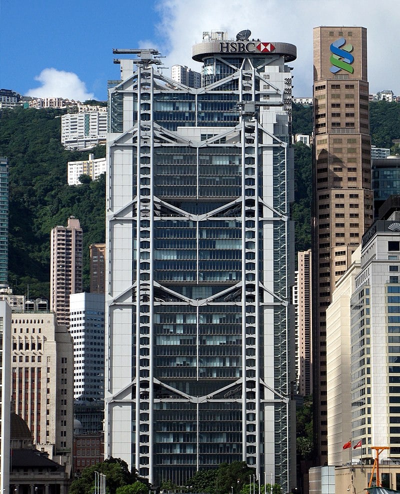 25 Projects by Norman Foster that made him a leader in the Architecture Industry - HSBC Main Building, Hong Kong