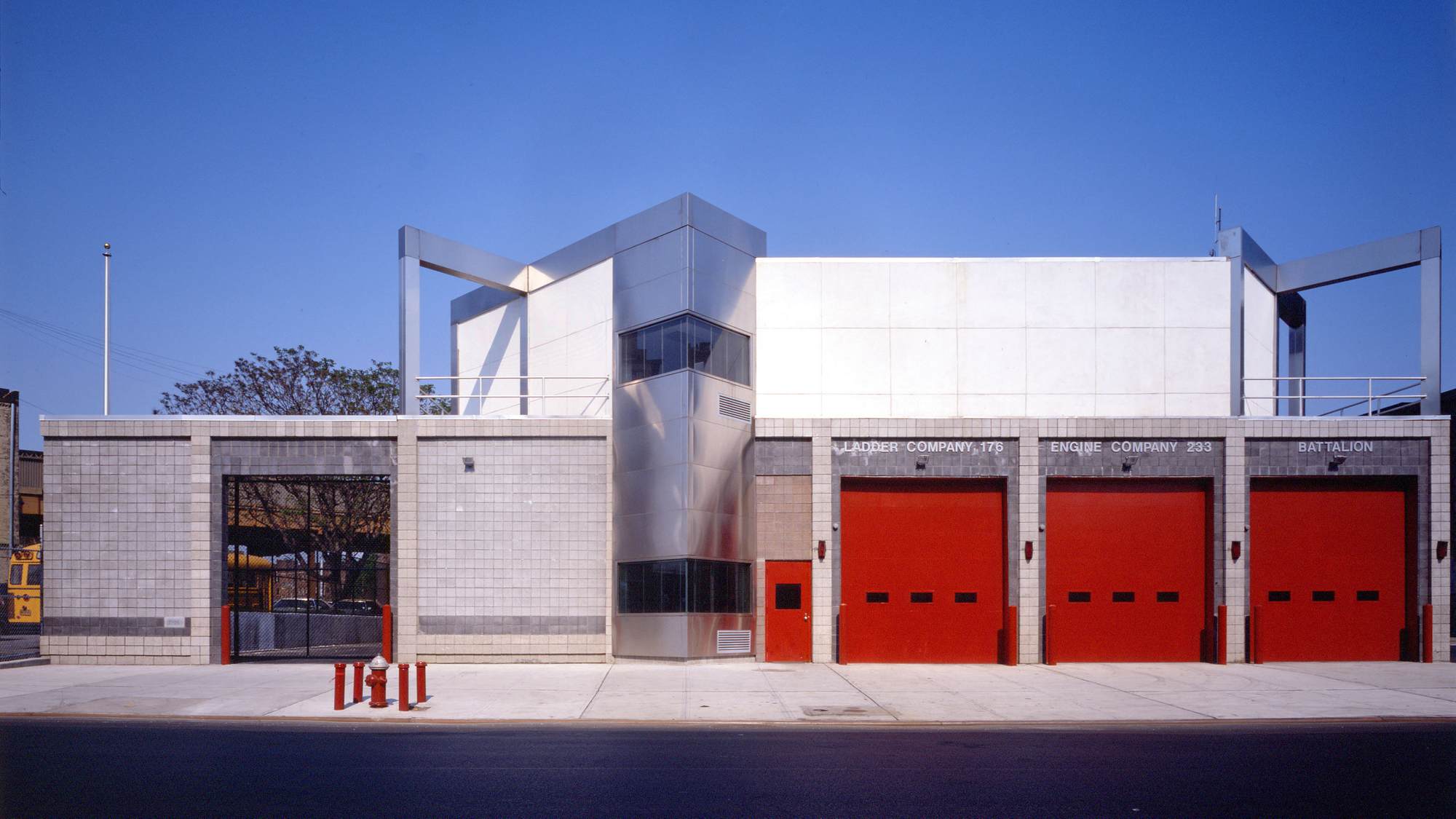 15 Works of Peter Eisenman Every Architect should visit - Koizumi Sangyo Corporation Headquarters Building, Japan