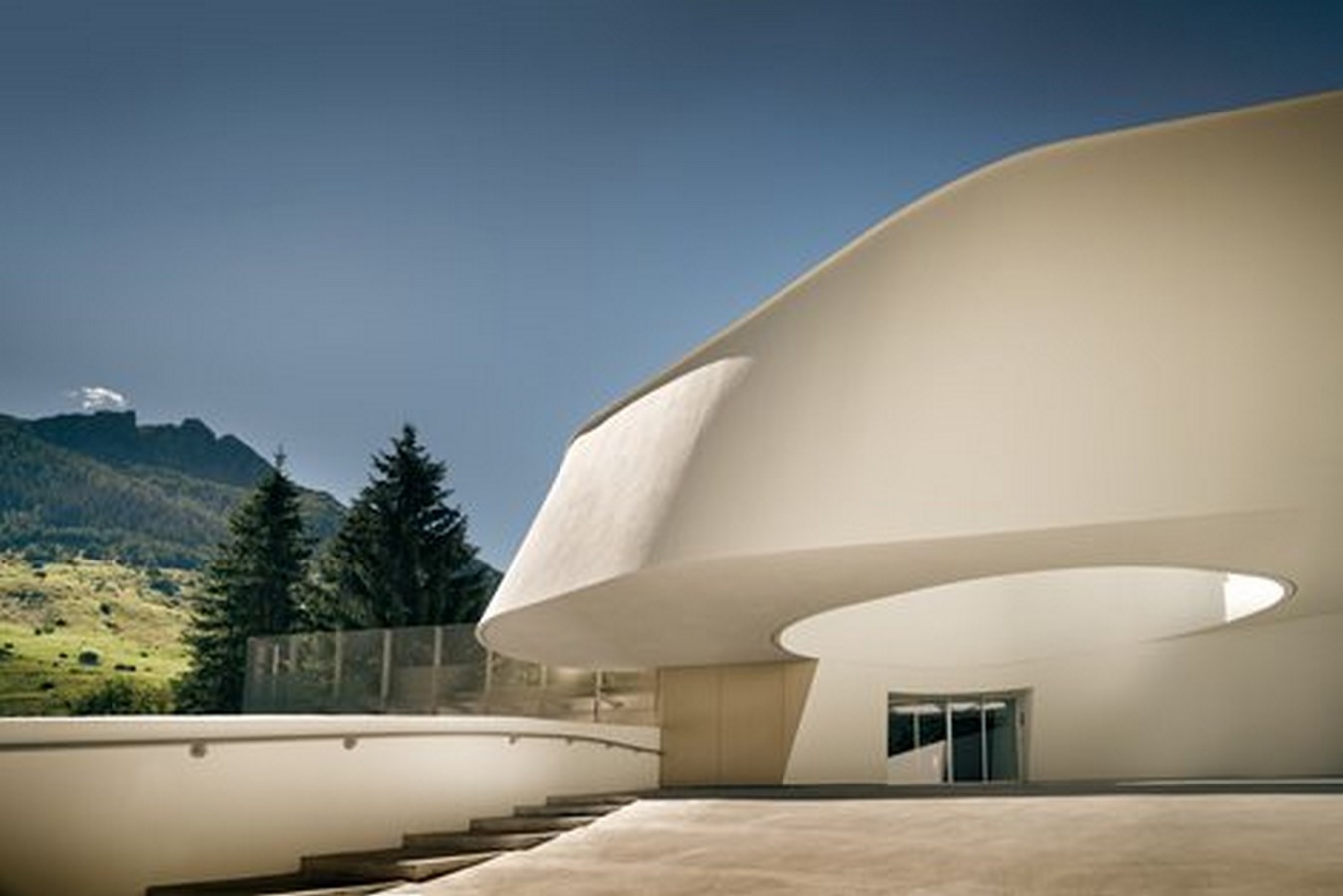  7132 Hotel, The Art of Alpine Luxury