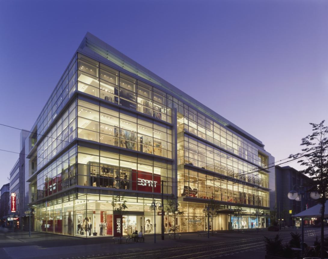 15 Iconic White Buildings by Richard Meier - Peek & Kloppenburg Department Store, Germany