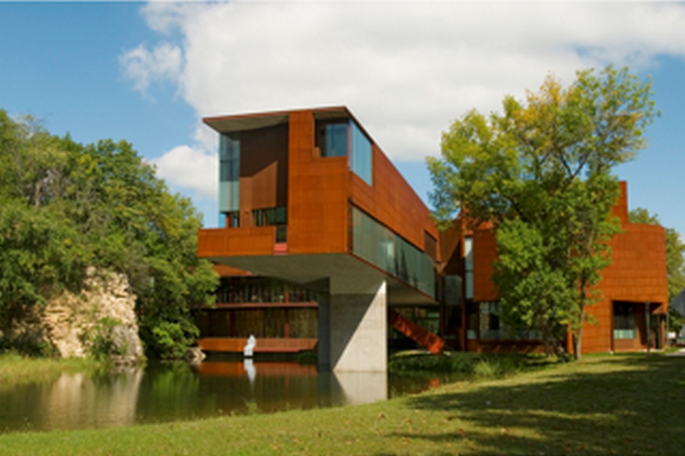 25 Projects by Steven Holl that mark his shift from Typology to Phenomenology - University of Iowa School of Art and Art History, Lowa