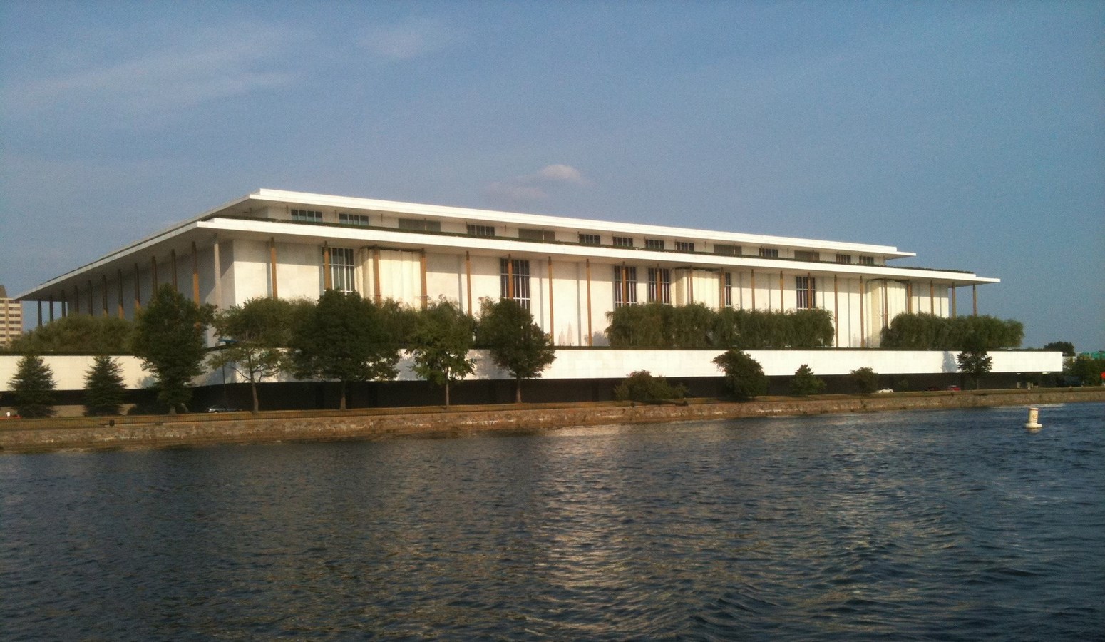 25 Projects by Steven Holl that mark his shift from Typology to Phenomenology - John F. Kennedy Center for the Performing Arts, USA