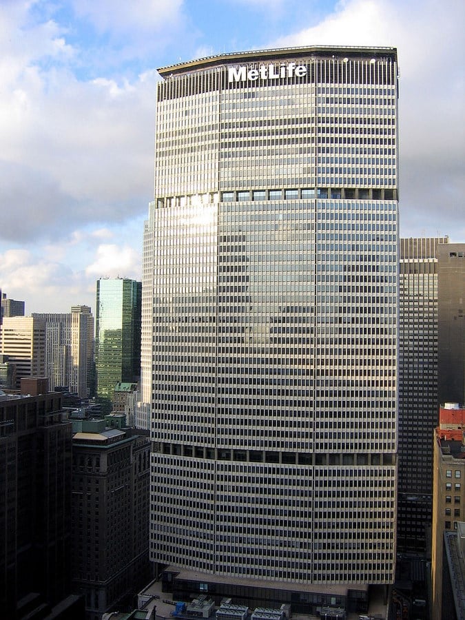 20 Projects that made Walter Gropius the pioneer of Modern Architecture - MetLife Building, US