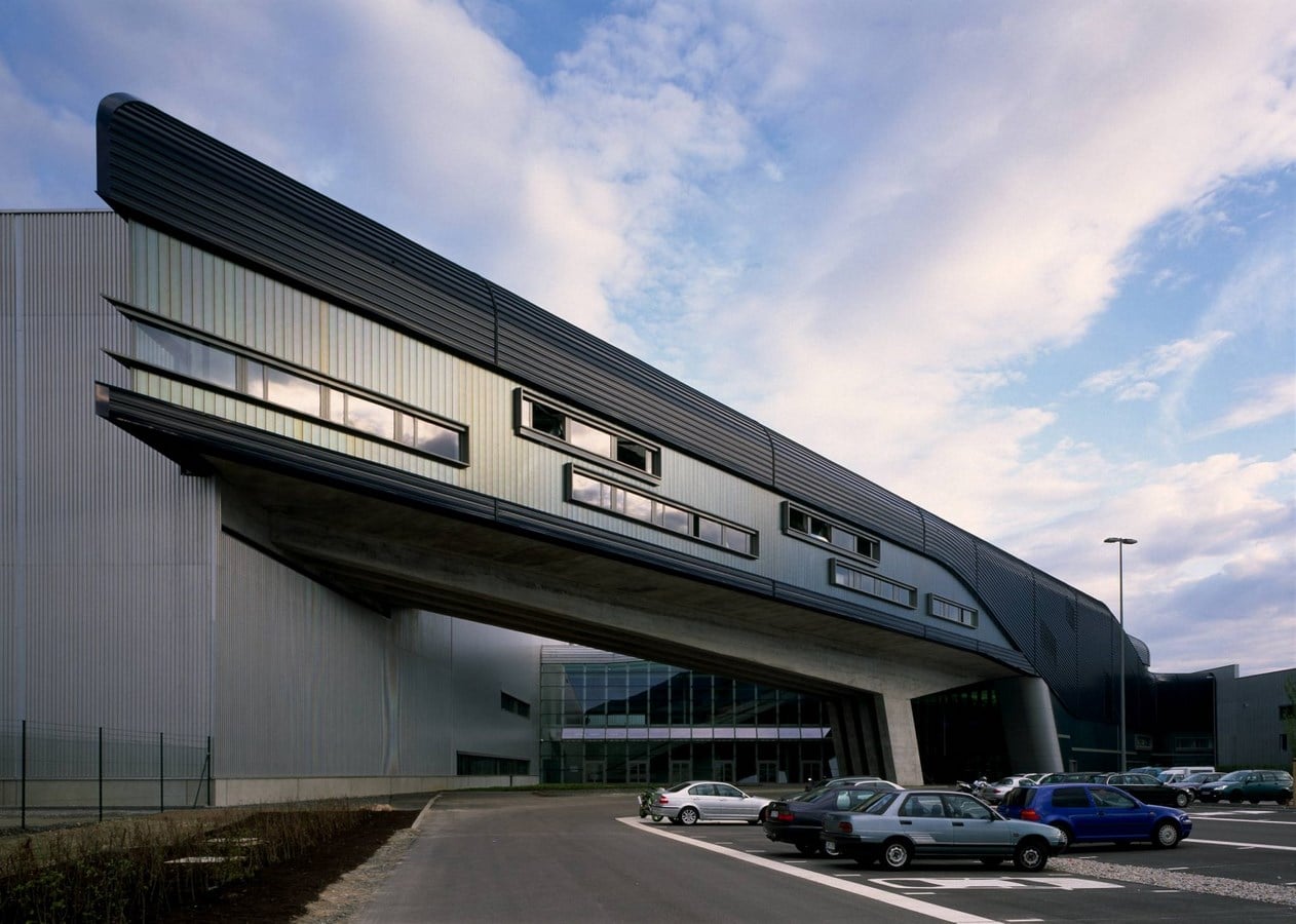 30 Projects That Define Zaha Hadid’s Style - BMW Central Building, Germany