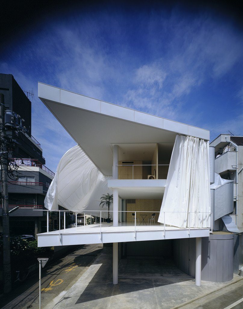 15 Works of Shigeru Ban Every Architect should visit - Curtain Wall House, Japan