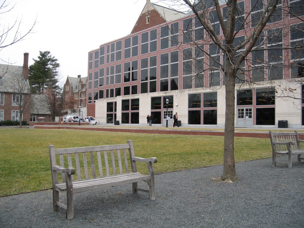 15 Iconic Buildings of Robert Venturi Every Architect Should Visit - Frist Campus Center, United States