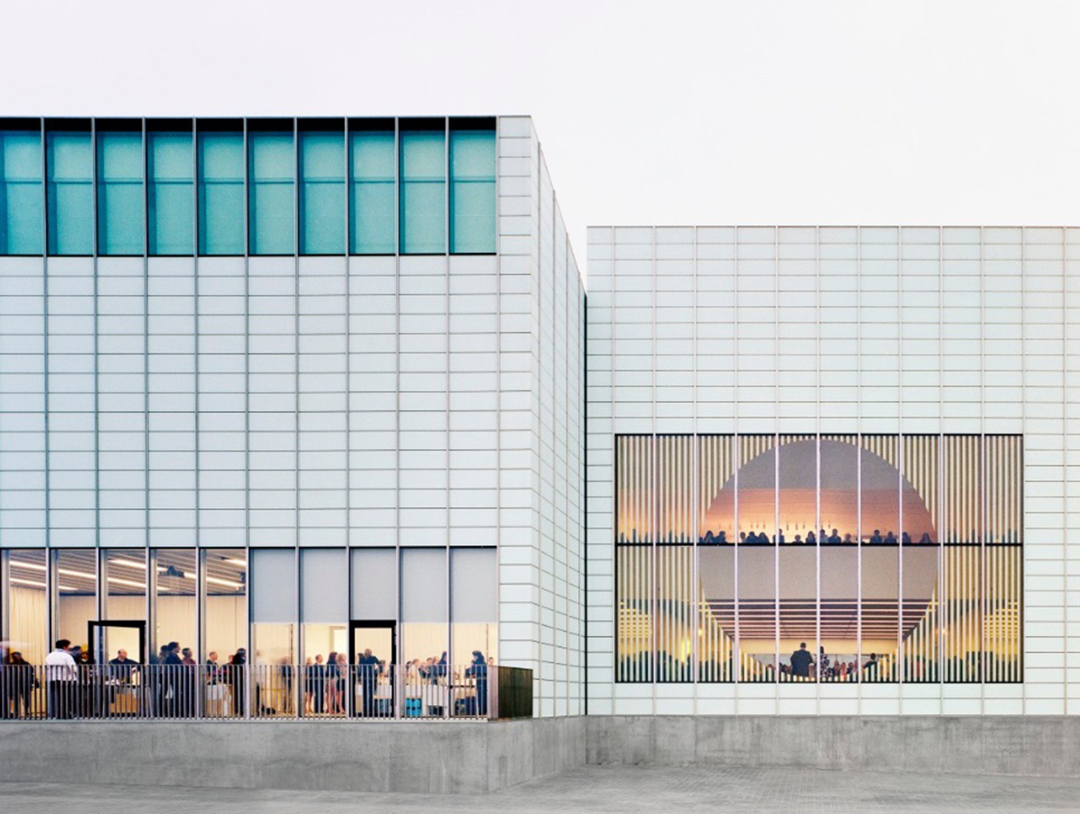 15 Projects By David Chipperfield Every Architect Must Visit! - TURNER CONTEMPORARY GALLERY, UK