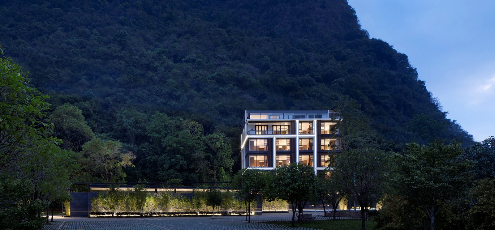 Blossom Dreams Hotel (Jima) By Co-Direction Design - Sheet10