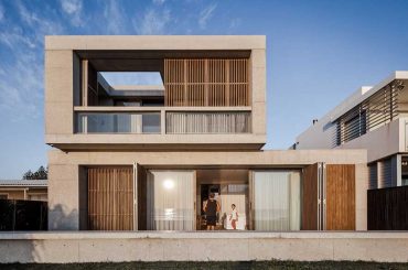 Mermaid-Beach-Residence-By-B.E-Architecture