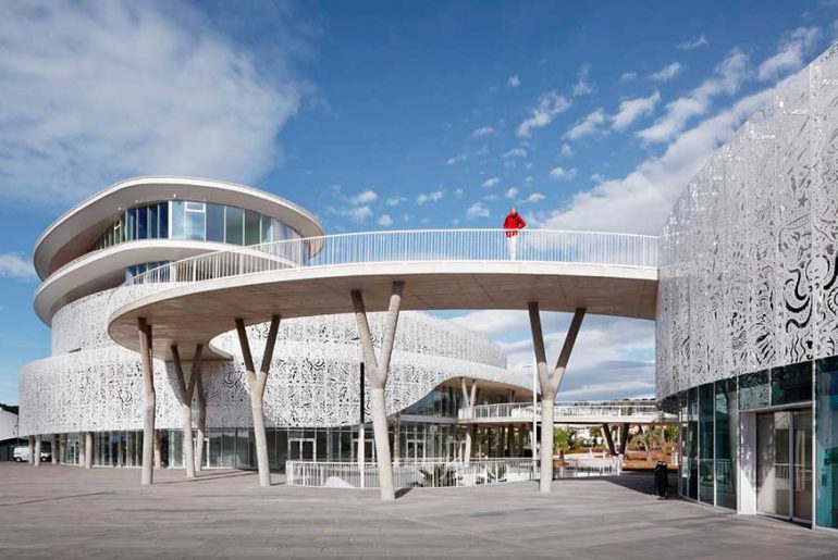 Palais-des-Congrès-&-Casino-Cap-d’Agde-By-A+Architecture