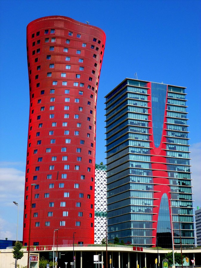 100 Best Architecture Projects of the 21st Century - Torre Glòries, Barcelona by Jean Nouvel
