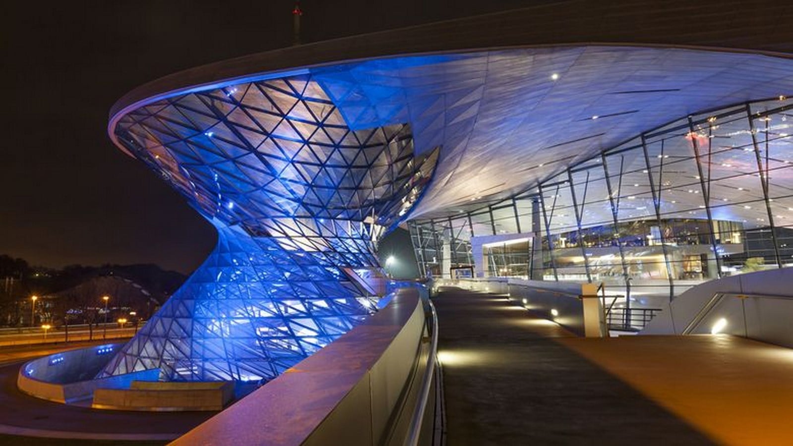 100 Best Architecture Projects of the 21st Century - BMW Welt,Munchen,Germany by Coop Himmelb(L)Au