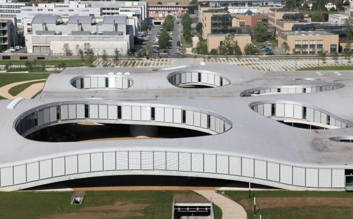 100 Best Architecture Projects of the 21st Century - Rolex Learning Center