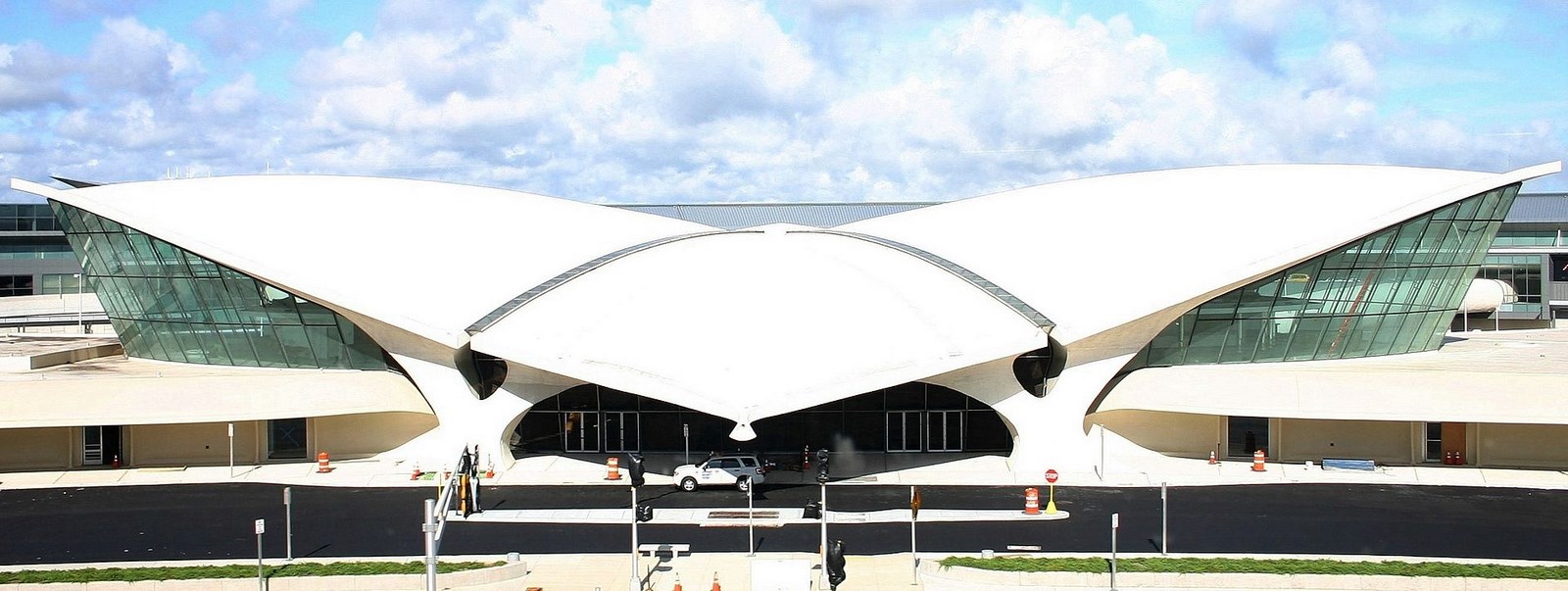 60 Most Famous Buildings in New York - TWA Terminal JFK Airport