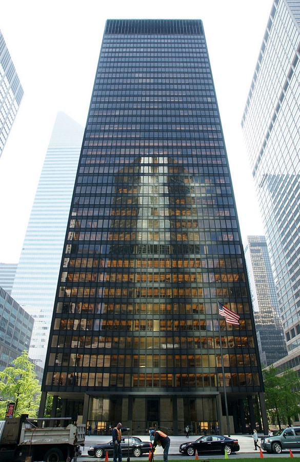 60 Most Famous Buildings in New York - Seagram Building