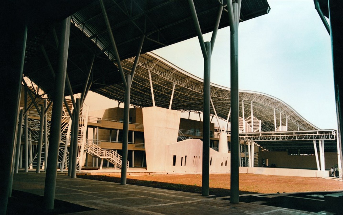 20 Iconic Projects By Hafeez Contractor - National Institute of Fashion Technology1