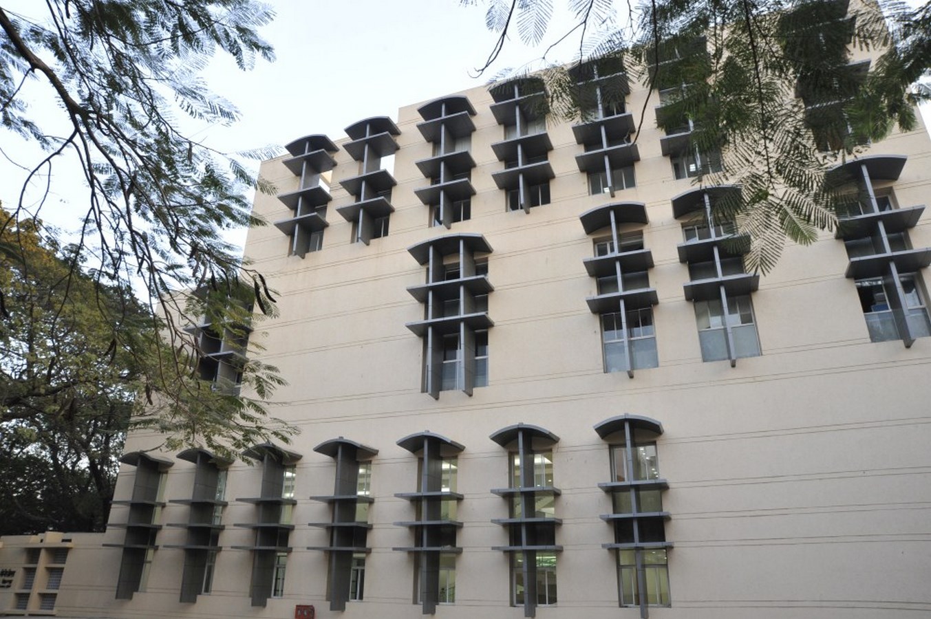  Victor Menezes Convention Centre1