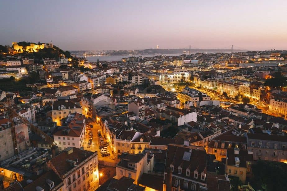 A Traveller's guide to Lisbon - Sheet2