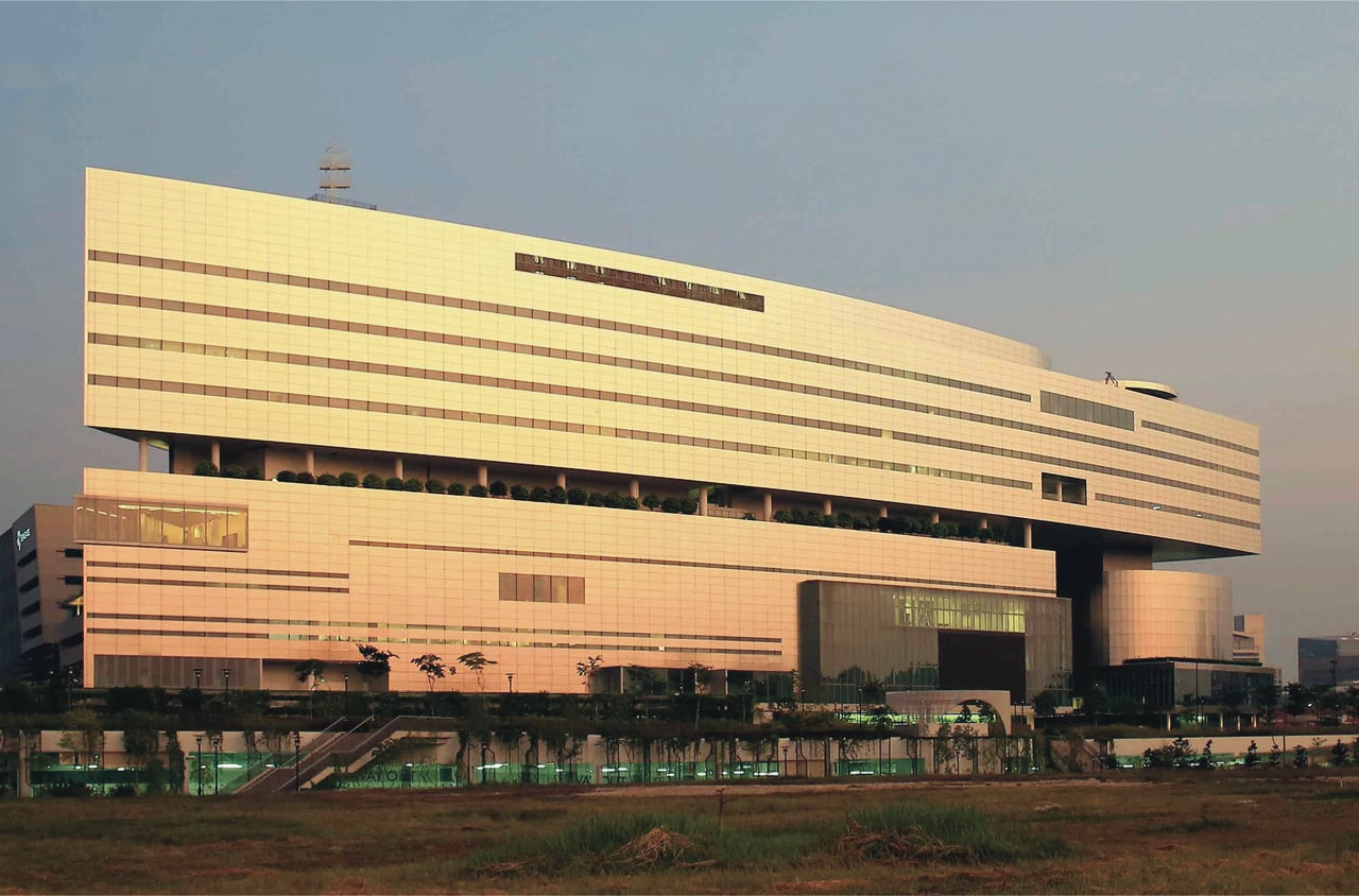 25 Projects by Fumihiko Maki -Singapore MediaCorp
