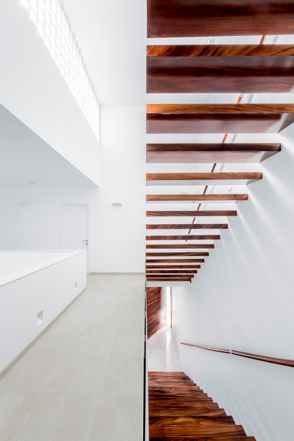 V House By COTAPAREDES Arquitectos - Sheet10