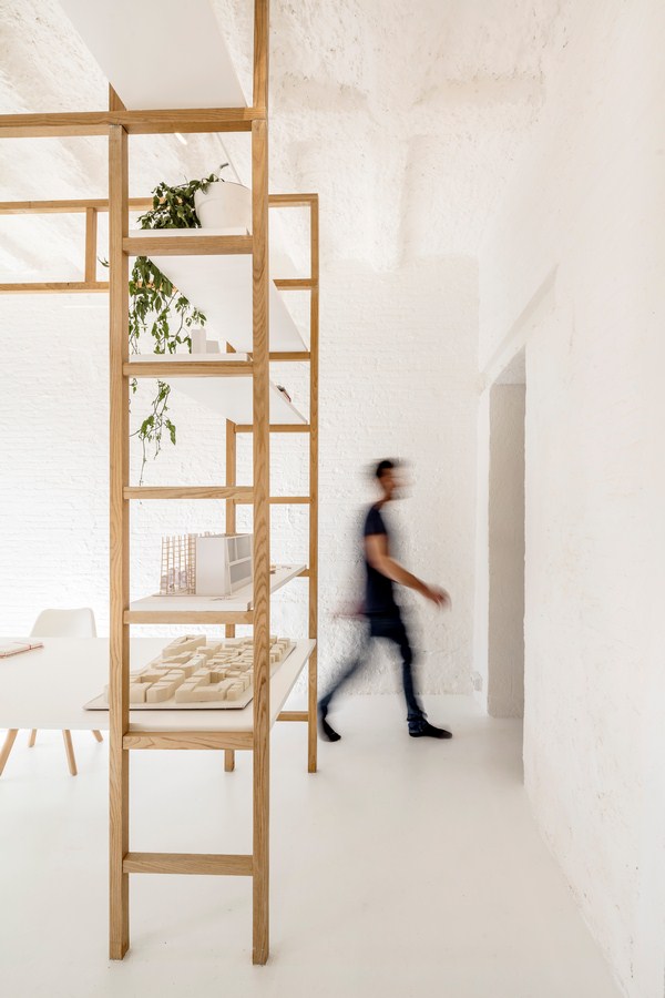 Multidisciplinary design office By Roman Izquierdo Bouldstridge - Sheet17