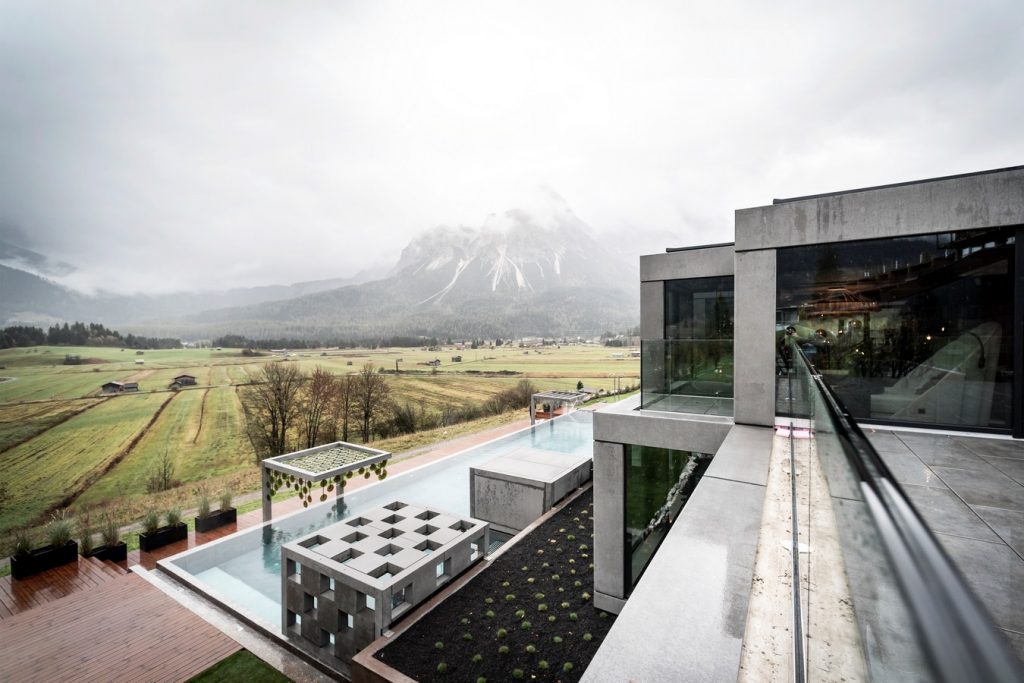 THE THEATRICAL SPA By NOA - Sheet4