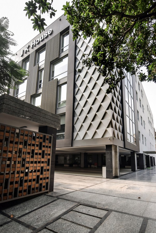 Aakash corporate office by Conarch Architects - Sh3eet