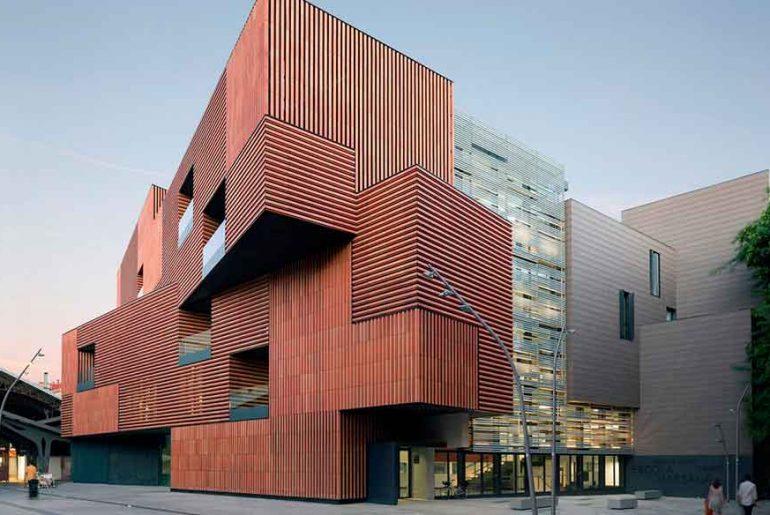Escola Massana, Art and Design Center By Estudio Carme Pinós