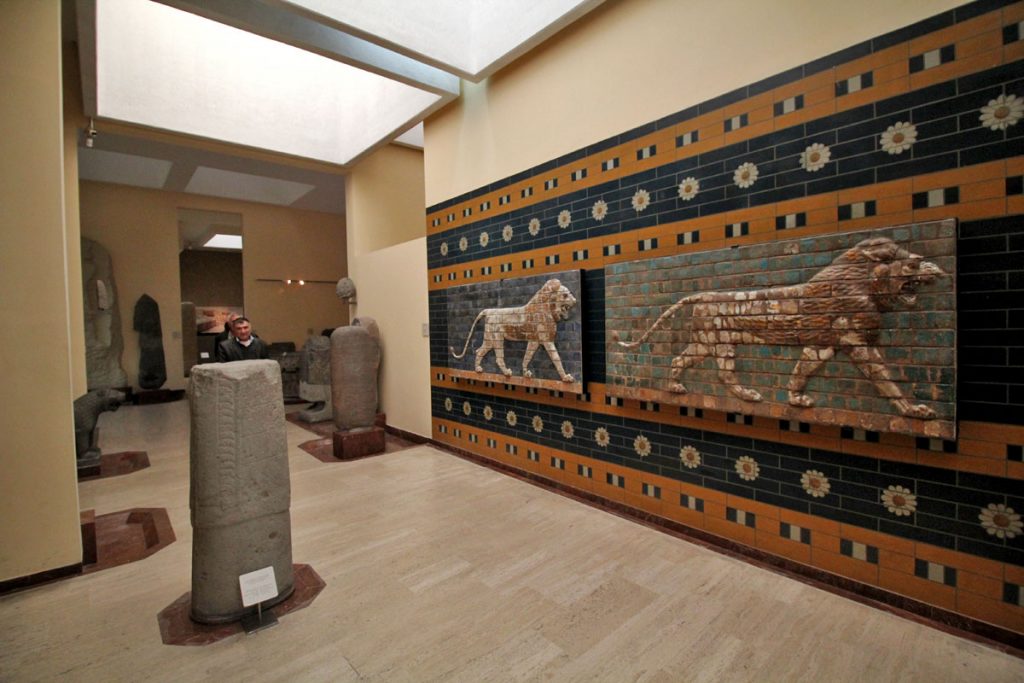 15 PLACES IN INSTANBUL- IMAGE 1 ARCHEOLOGICAL MUSEUM - sheet2