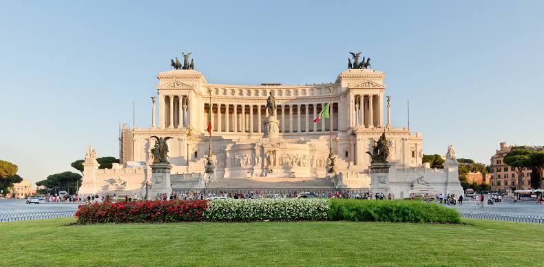15 PLACES IN ROME IMAGE 14- ALTAR OF THE FATHERLAND