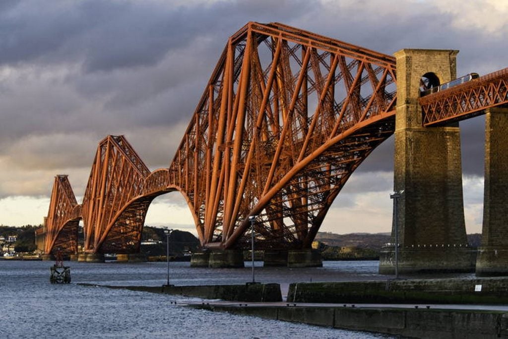 15 PLACES IN SCOTLAND- FOURTH BRIDGE - sheet1