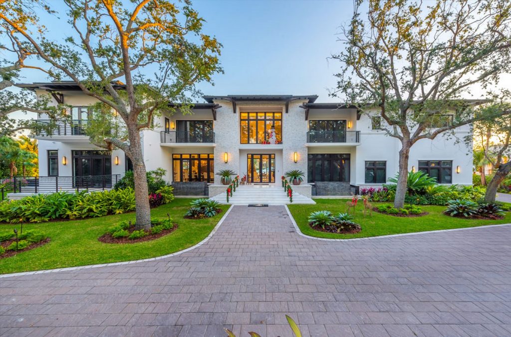Coral Gables, Florida by Pacheco Martinez