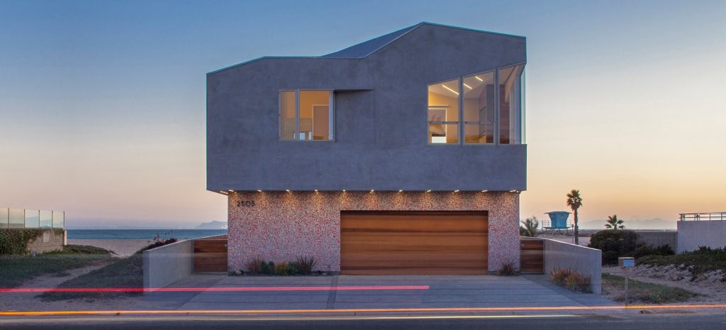 Silver Strand Beach House by Robert Kerr architects
