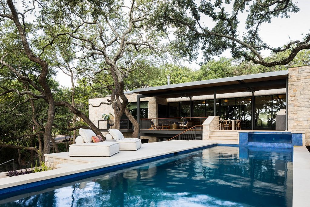 West Lake Residence by Mc Kinney York