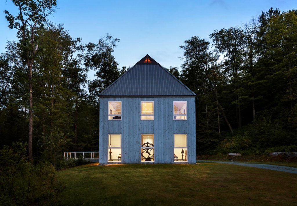 Top Architects in New York: Eastern Mountain Residence by Freyer Collaborative Architects