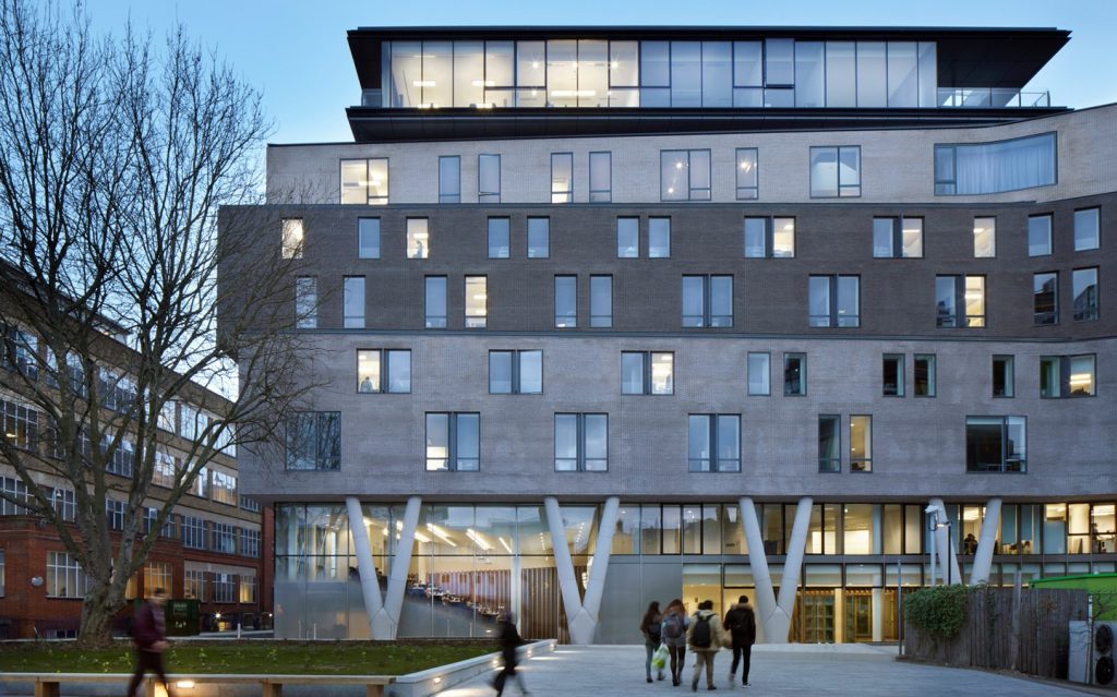 Queen Mary Graduate Centre by ECE architects