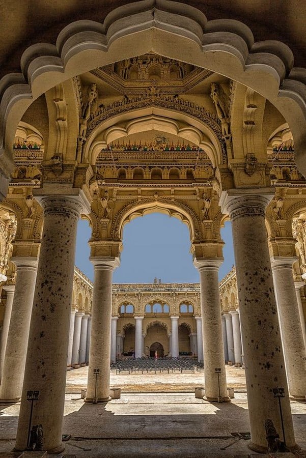 HIGHLIGHTING CHARACTERISTICS OF CULTURALLY IMPORTANT CITIES- IMAGE 4 Thirumalai Nayakkar Mahal