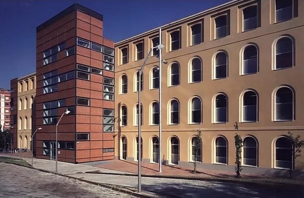 Can Fabra library by SGarq Architects