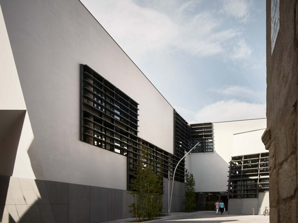 Headquarters for the Territorial Delegations of Les Terres de l'Ebre' by 'Estudio Carme Pinós' - Sheet3