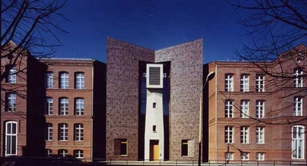 Levi Strauss Obserchule, Berlin by Mackler Architekten