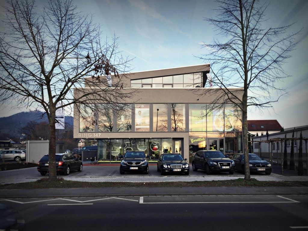 111 Ring 147 by Mo+ Architekten