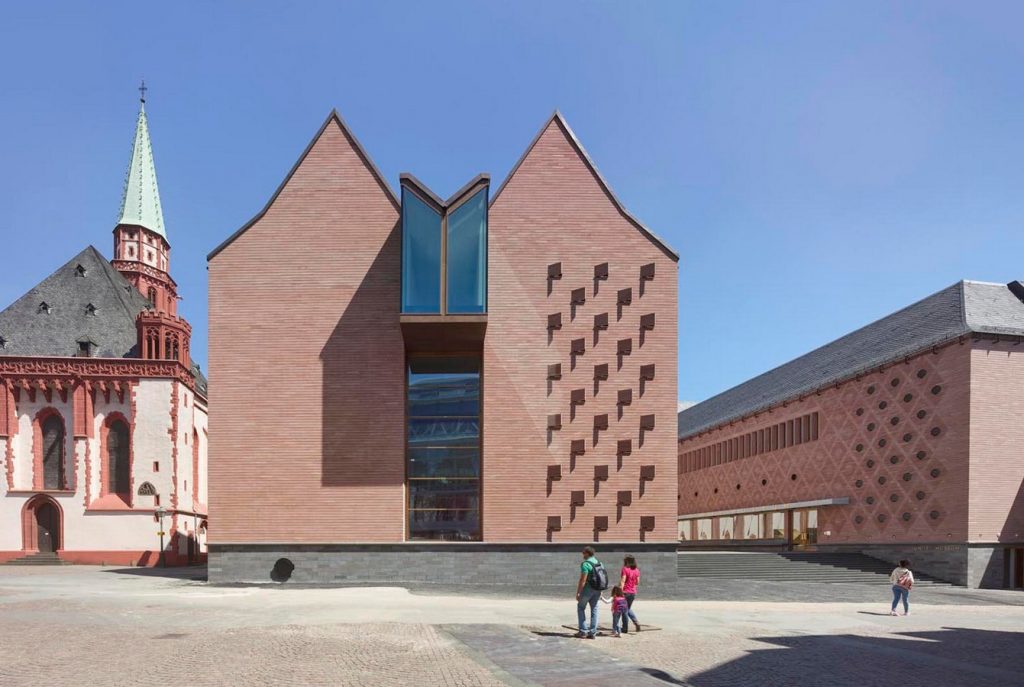 Historical Museum, Frankfurt by LRO Architects