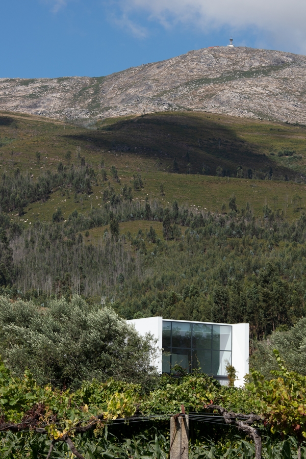 Gafarim House by Tiago do Vale Arquitectos - Sheet4