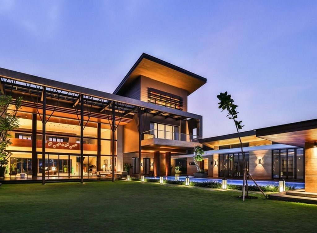 Dipo Residence by Lex & Architects.