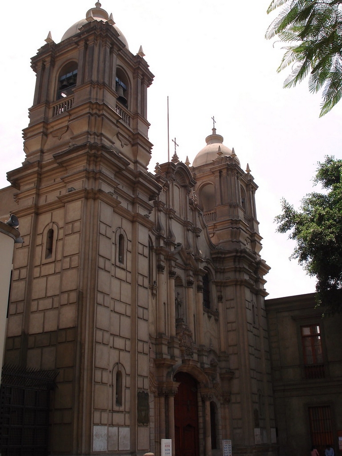 Places to visit in Lima, Peru-IglesiaDeLasNazarenas - Sheet13